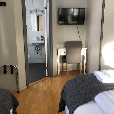 550 Guesthouse Saudarkrokur Bagian luar foto