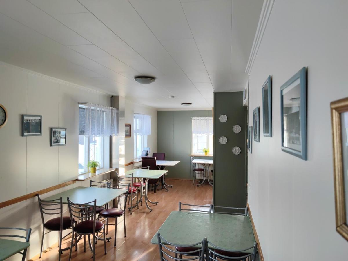 550 Guesthouse Saudarkrokur Bagian luar foto