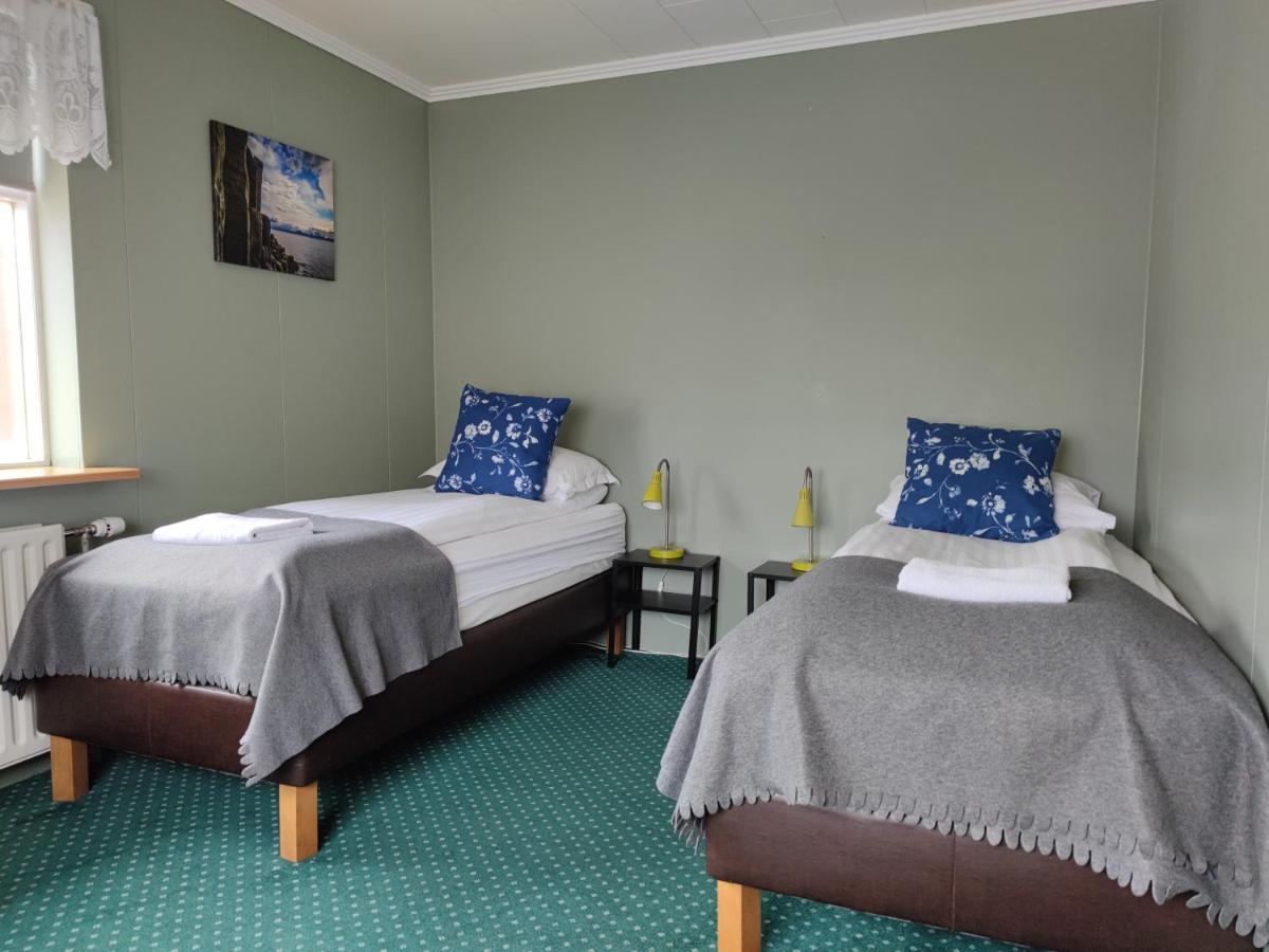 550 Guesthouse Saudarkrokur Bagian luar foto