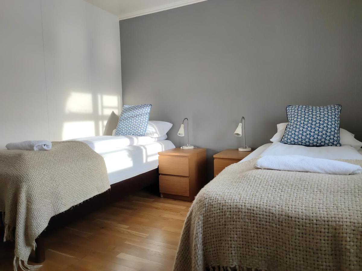 550 Guesthouse Saudarkrokur Bagian luar foto