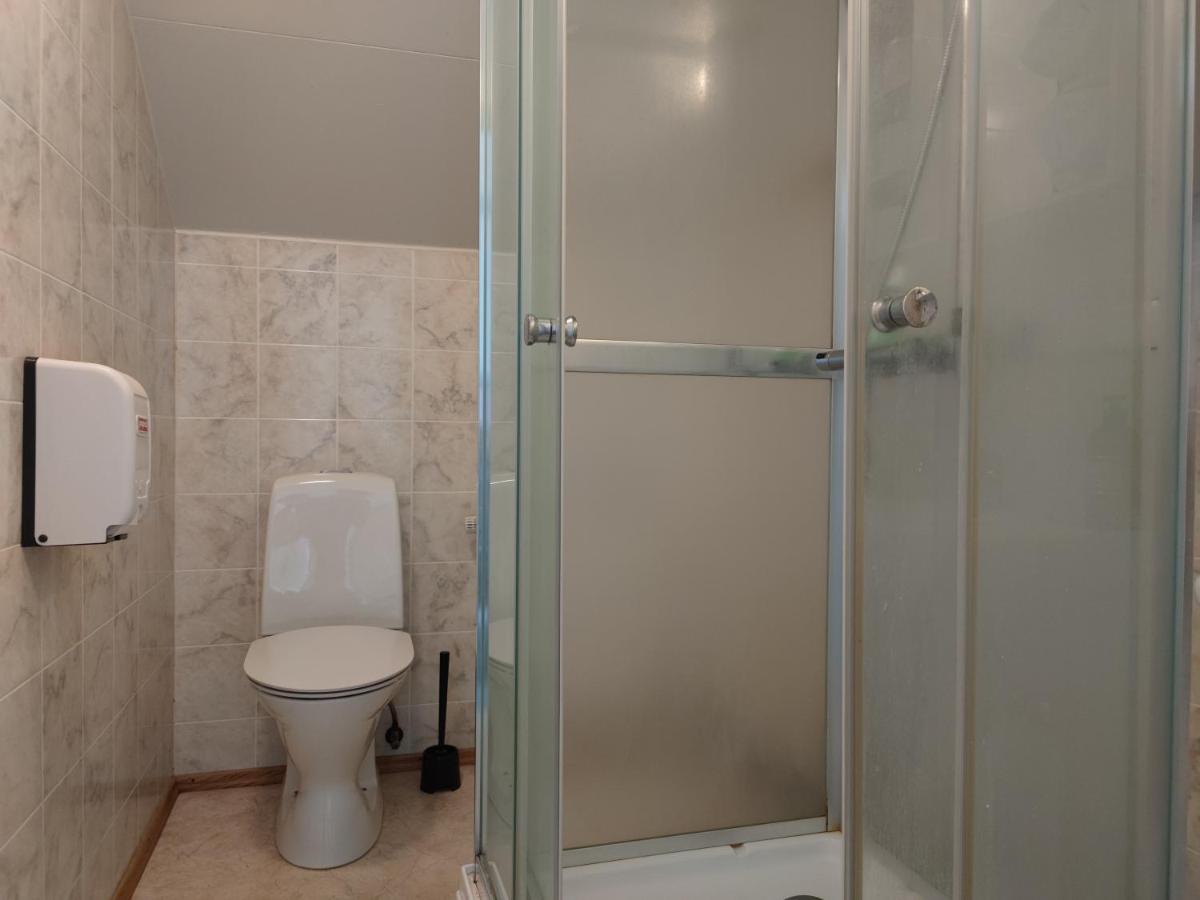 550 Guesthouse Saudarkrokur Bagian luar foto