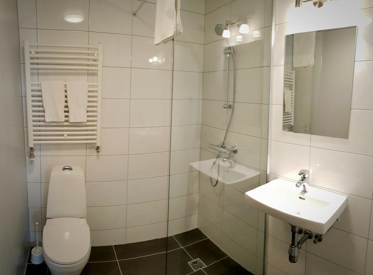 550 Guesthouse Saudarkrokur Bagian luar foto